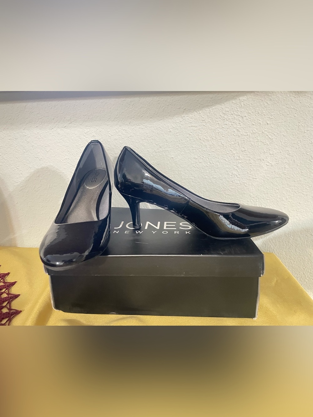 Black Pumps